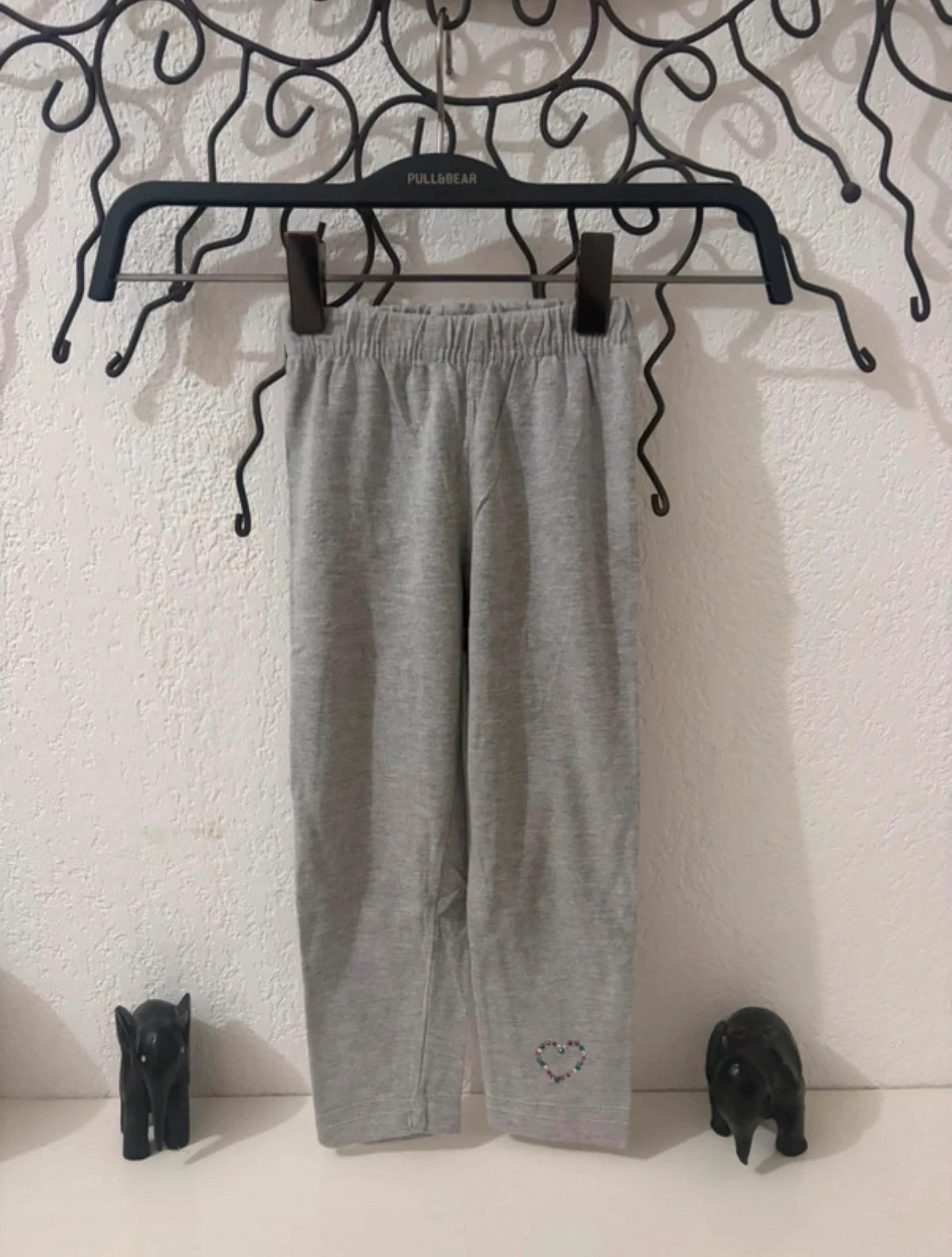 Legging Gris Melange Detalle Corazón de Strass - Punkidz - Talla 26 Meses – photo 2